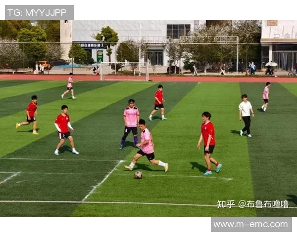 江西大学生足球联赛激情四溢学子们在绿茵场上挥洒青春与梦想