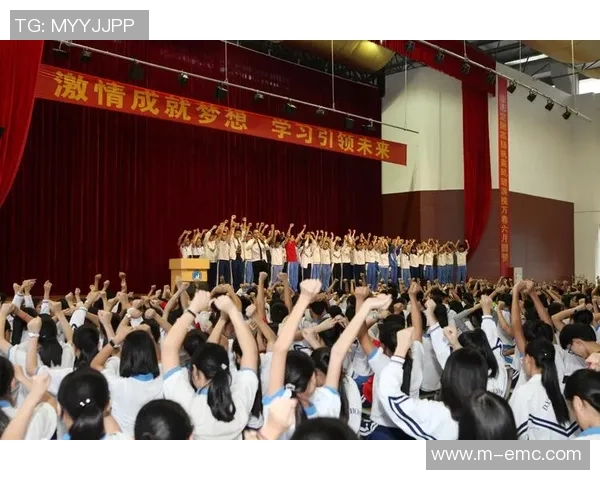 足球万岁番外篇:激情与梦想交织的绿茵场上那些不为人知的故事 足球万岁番外篇:激情与梦想交织的绿茵场上那些不为人知的故事