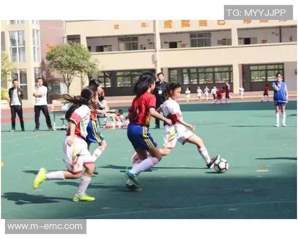 足球大逆袭宝宝的成长之路与梦想追逐的精彩瞬间 足球大逆袭宝宝的成长之路与梦想追逐的精彩瞬间